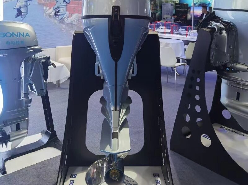  EV outboard engine